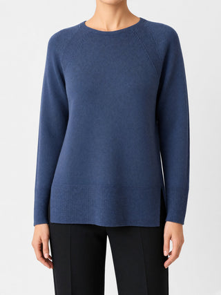 Maglia Paola Burani Raglan con Spacchetti Blu indossata, davanti