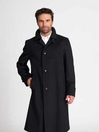 Cappotto Steinbock Solstein blu navy indossato