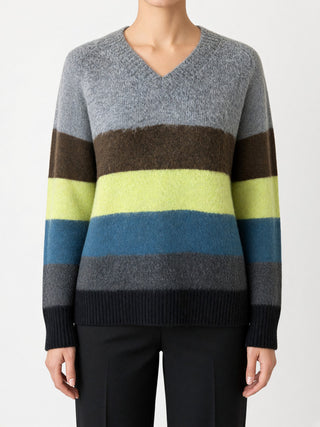 Maglia Paola Burani Scollo a V a Righe Nero indossata, davanti